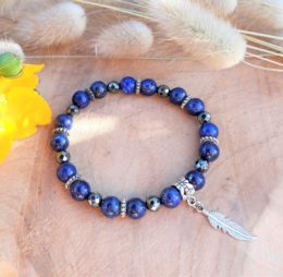 bracelet lapis lazuli 8 mm hématite et breloque plume