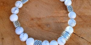 bracelet howlite homme femme anti stress triskell celtique 777