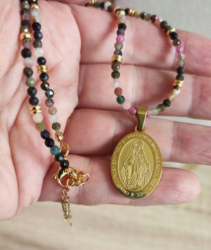 collier vierge marie acier inoxydable carpe diem bretagne depuis 2017_ bijoux pierre naturelle collier vierge marie acier inoxydable carpe diem bretagne depuis 2017_ bijoux pierre naturelle