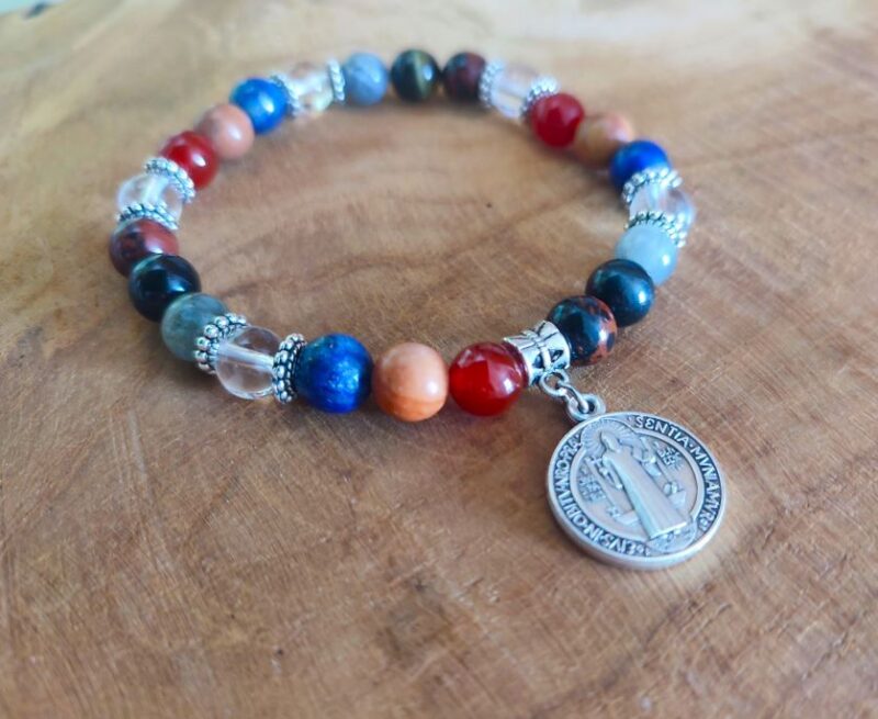 bracelet saint benoit pierre médaille protection pierre naturelle carpe diem bretagne bijoux spirituels artisanal bracelet saint benoit pierre médaille protection pierre naturelle carpe diem bretagne bijoux spirituels artisanal