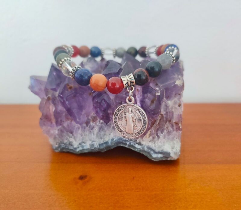 bracelet saint benoit pierre médaille protection pierre naturelle carpe diem bretagne bijoux spirituels artisanal bracelet saint benoit pierre médaille protection pierre naturelle carpe diem bretagne bijoux spirituels artisanal